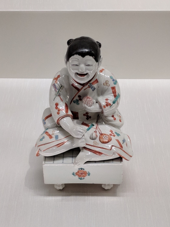Kakiemon Kiln, Boy on a Go Board